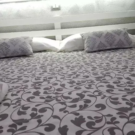 5 Min Walk From Yumbo 216 *