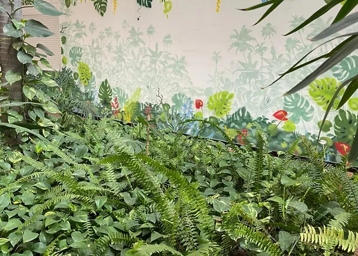 5 Min Walk From Yumbo 216 *