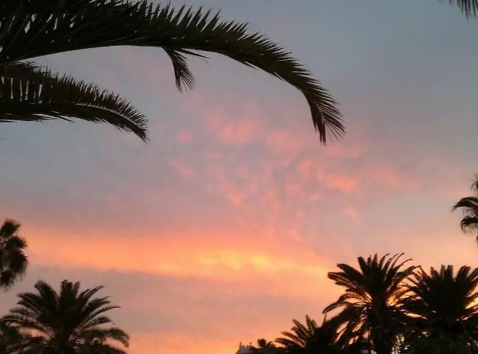 Appartement 5 Min Walk From Yumbo 216 *