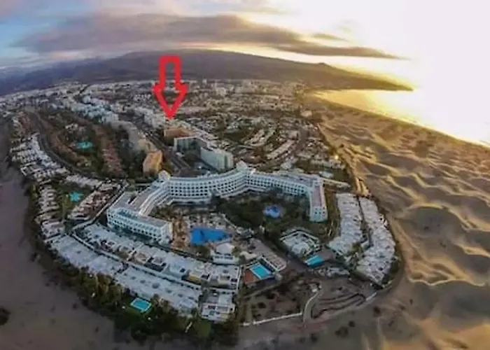 5 Min Walk From Yumbo 216 * Плайя-дель-Инглес