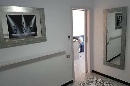 Апартаменты 5 Min Walk From Yumbo 216 *