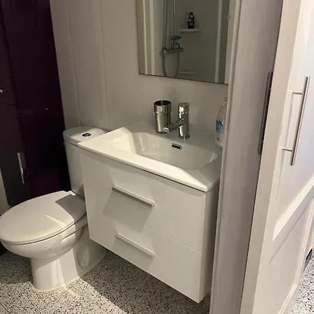 5 Min Walk From Yumbo 216 Appartement *
