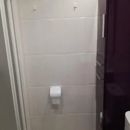 5 Min Walk From Yumbo 216 Appartement